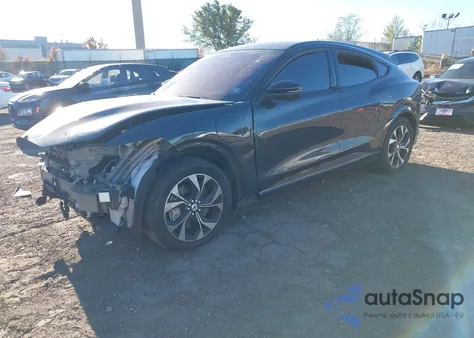 2022 Ford Mustang Mach-E Premium z USA, uszkodzony, nr VIN 3FMTK3SS6NMA03413